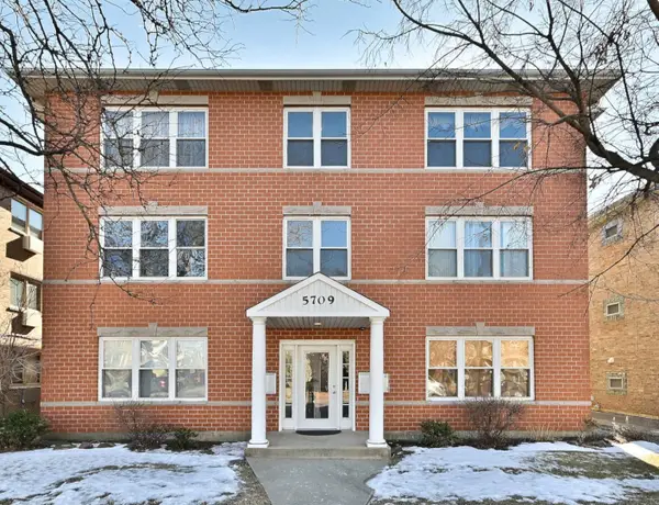 5709 W Lawrence Avenue #3W, Chicago, IL 60630