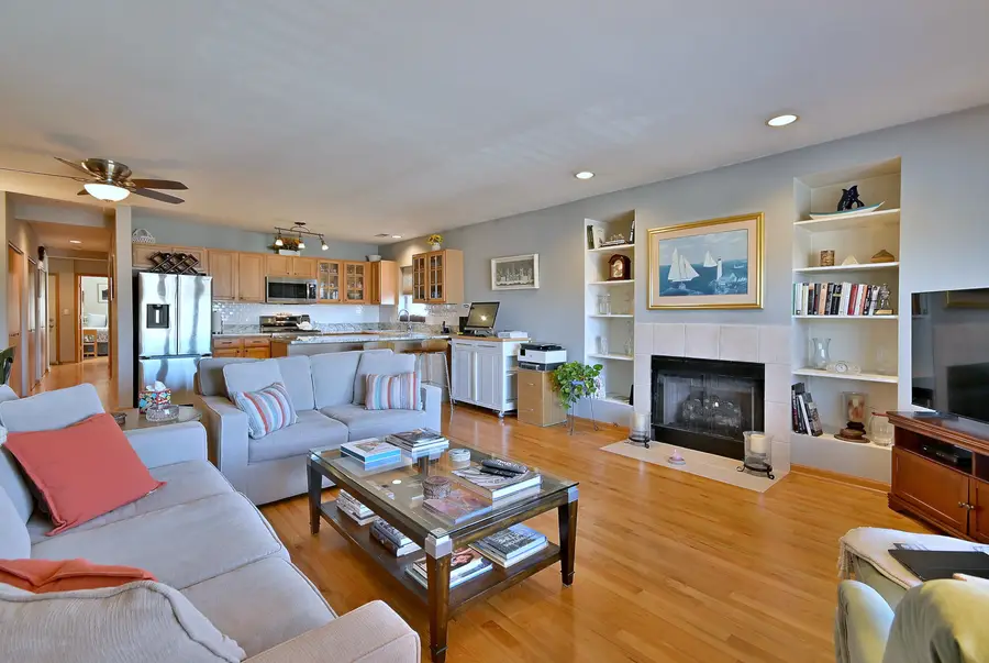 5709 W Lawrence Avenue #3W, Chicago, IL 60630 - #2