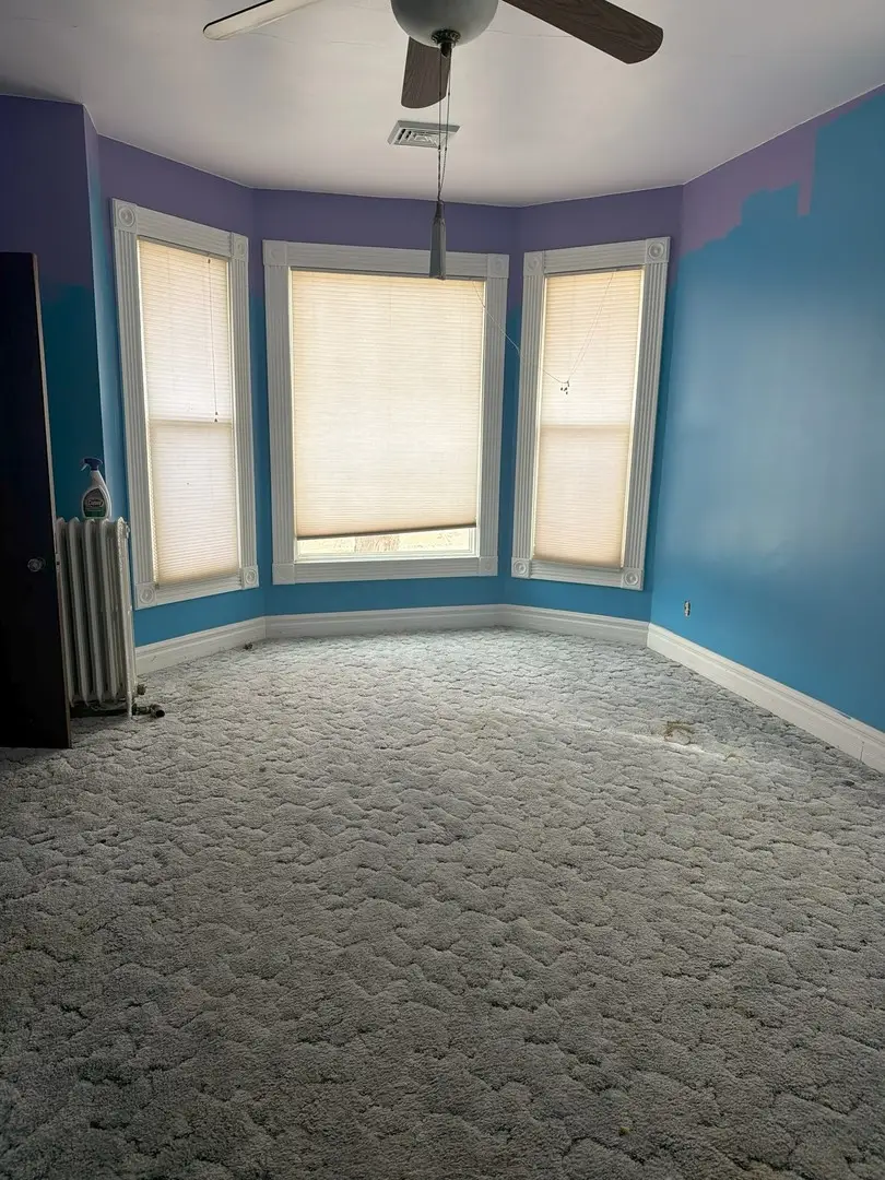 907 S Peoria Avenue, Dixon, IL 61021 - #3