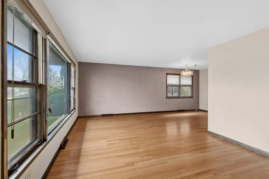 5906 Capulina Avenue, Morton Grove, IL 60053 - #3