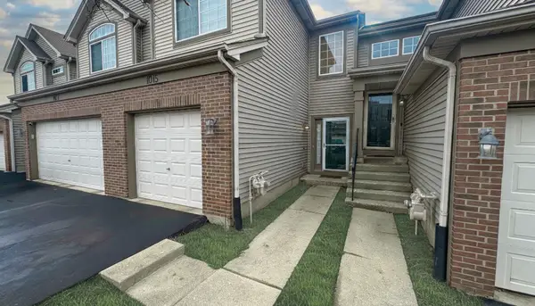 1015 Woodview Court, Aurora, IL 60502