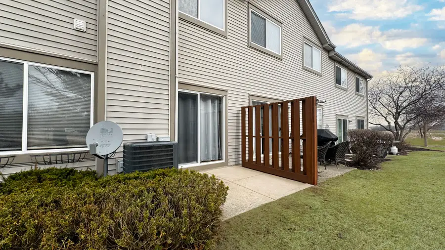 1015 Woodview Court, Aurora, IL 60502 - #2