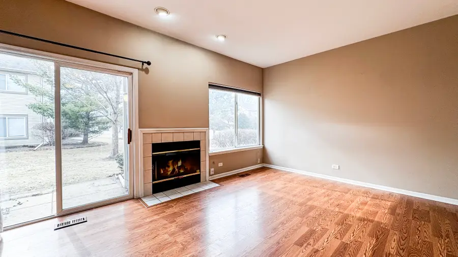 1015 Woodview Court, Aurora, IL 60502 - #3