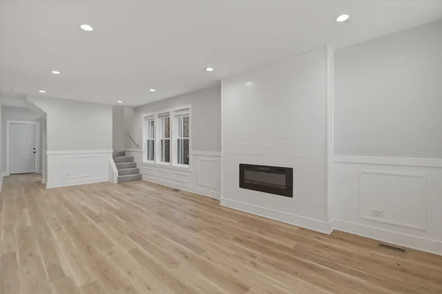 7833 S Vernon Avenue, Chicago, IL 60619 - #3