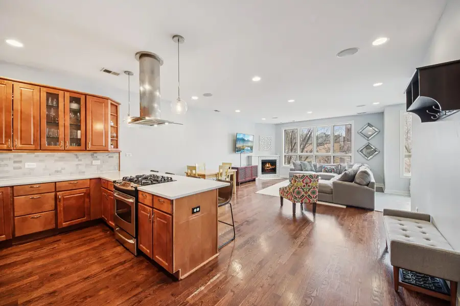 3929 N Ashland Avenue #2, Chicago, IL 60613 - #3