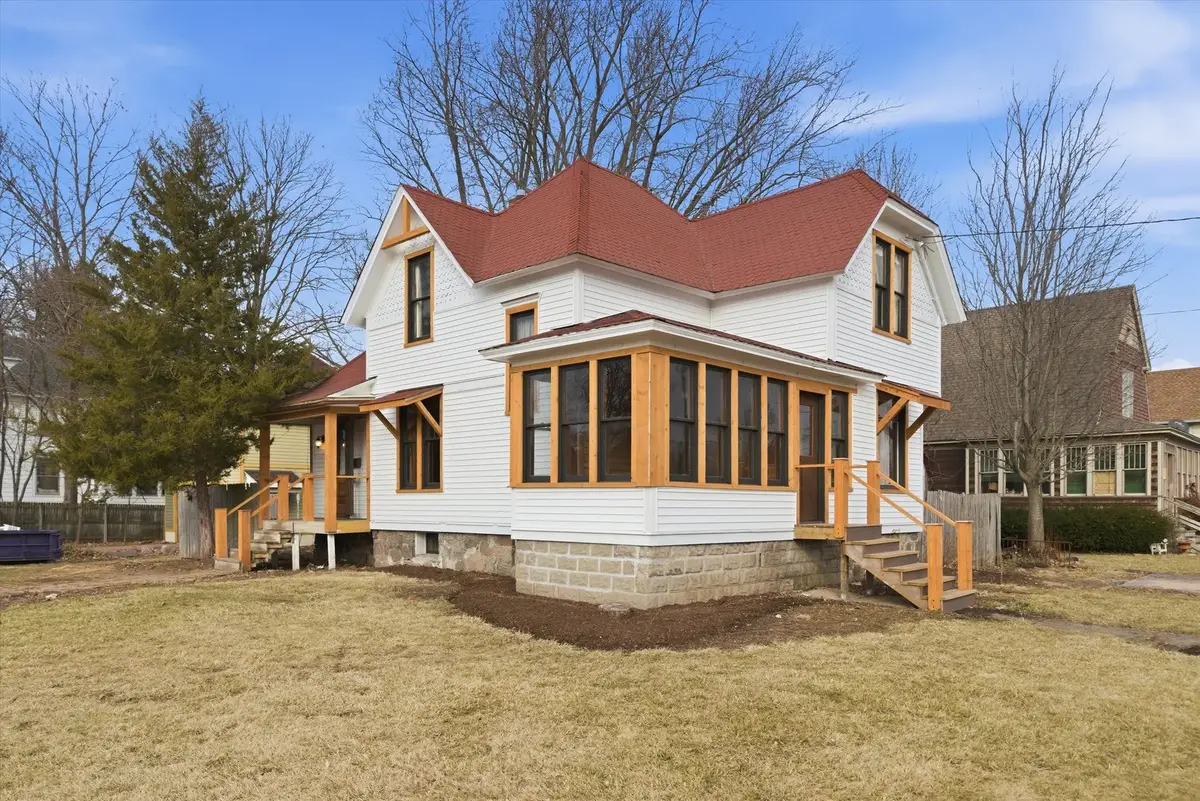 605 N Seminary Avenue, Woodstock, IL 60098 - #1