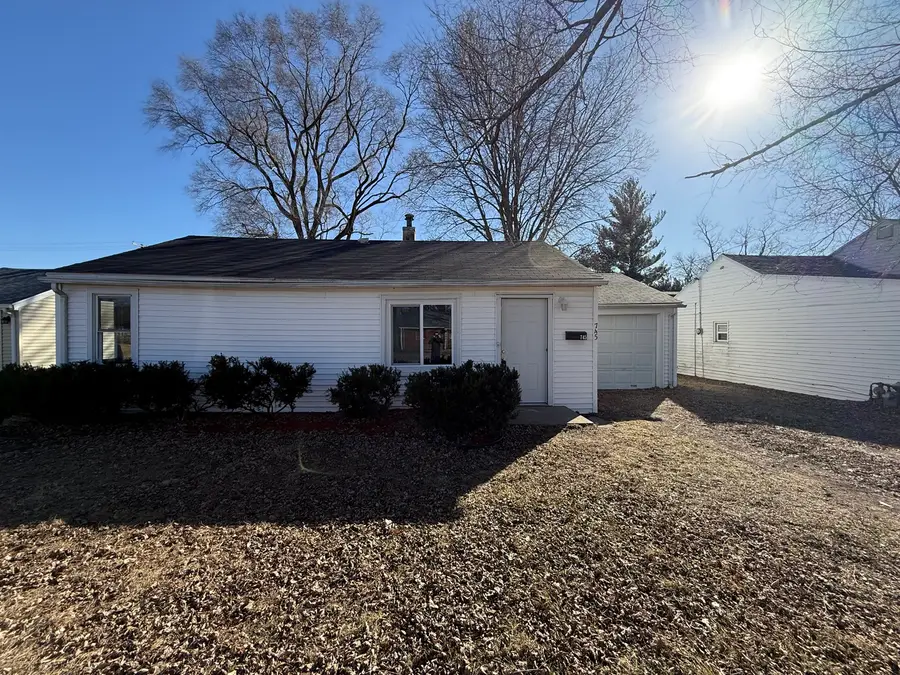 745 E Oak Street, Watseka, IL 60970 - #2