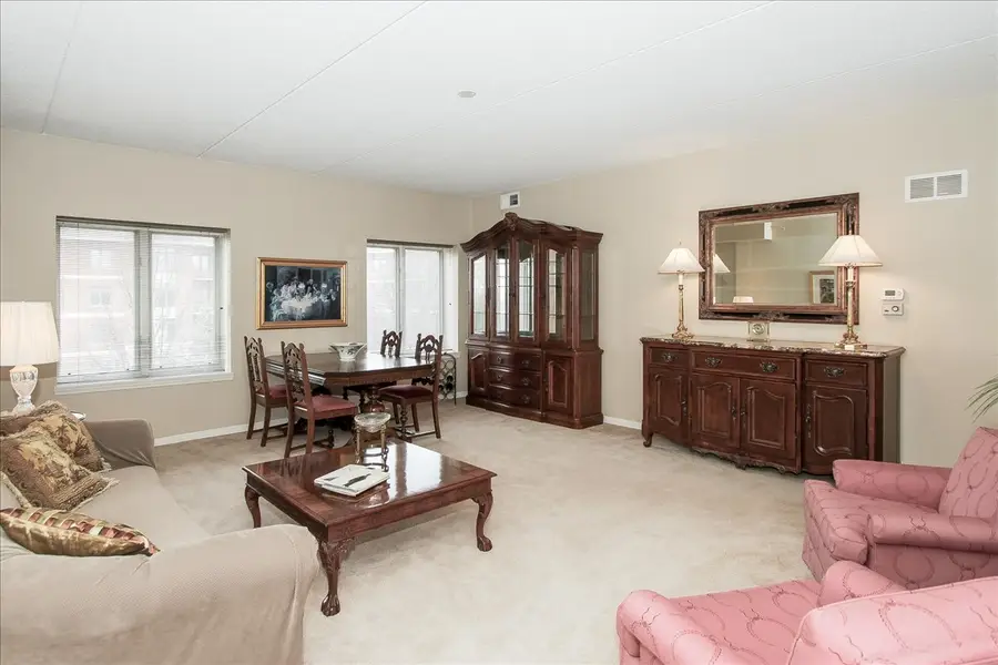 855 E 22nd Street #304, Lombard, IL 60148 - #3