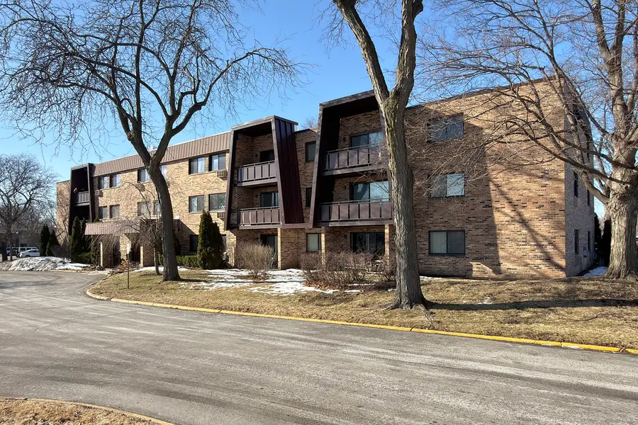 1205 E Hintz Road #208, Arlington Heights, IL 60004 - #2
