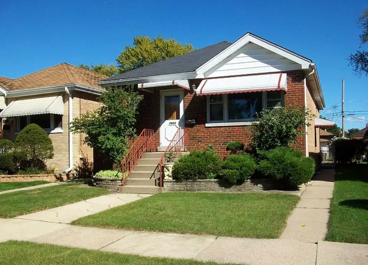 2433 S Keystone Avenue, North Riverside, IL 60546 - #1