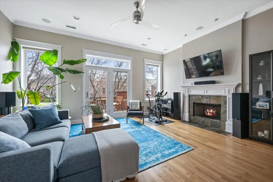 1031 W Newport Avenue #3, Chicago, IL 60657 - #3