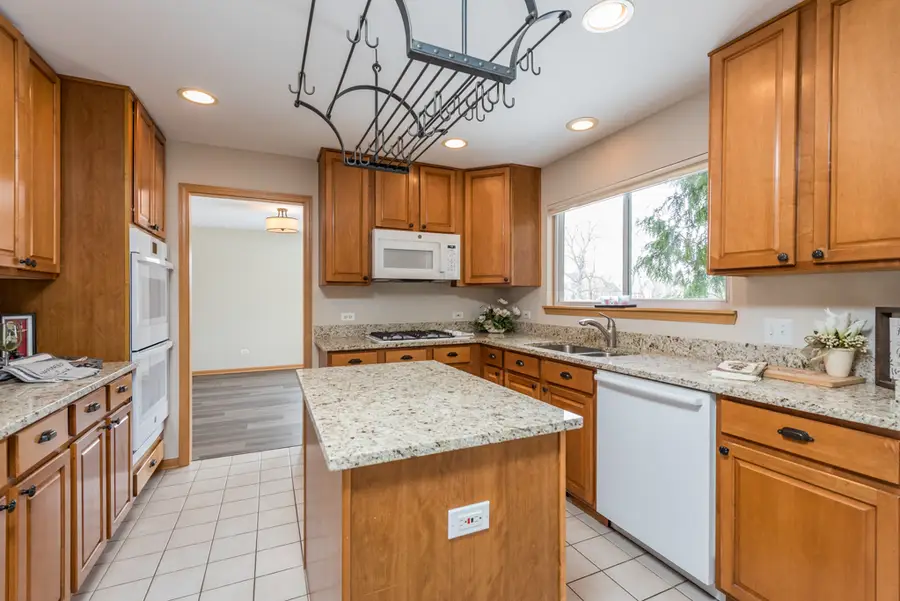 18184 W Old Pine Court, Gurnee, IL 60031 - #2