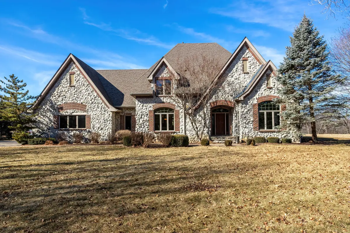 19159 248th Avenue, Bettendorf, IA 52722 - #1