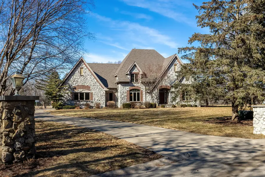 19159 248th Avenue, Bettendorf, IA 52722 - #2