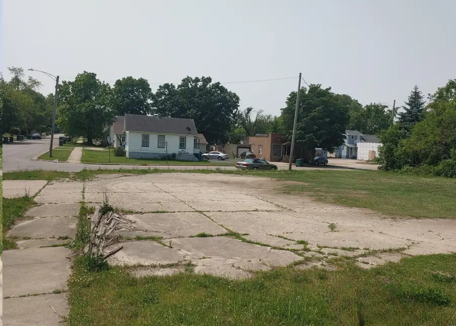 709 E Henry Street, Joliet, IL 60433 - #3