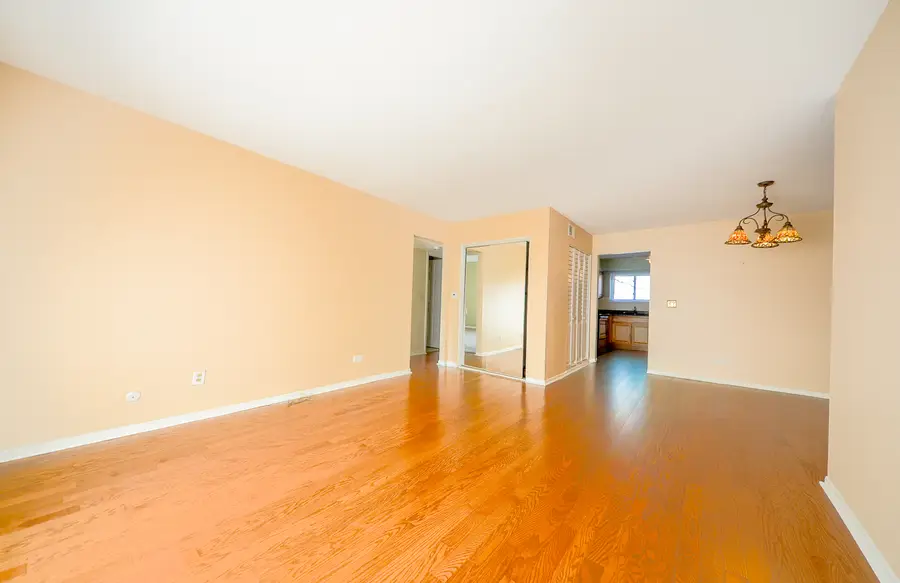 876 S Plum Grove Road #208, Palatine, IL 60067 - #2