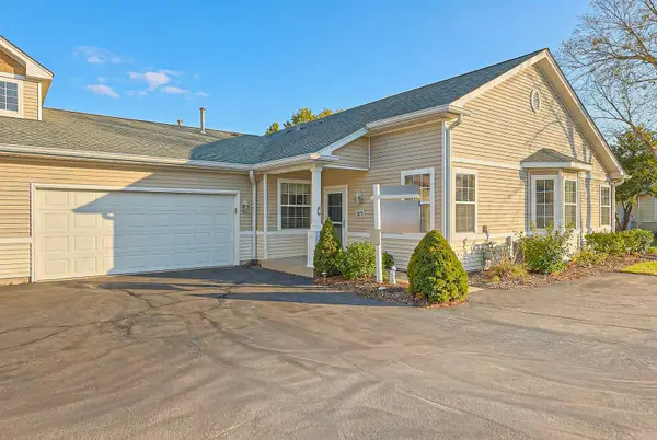 11676 River Terrace, Huntley, IL 60142