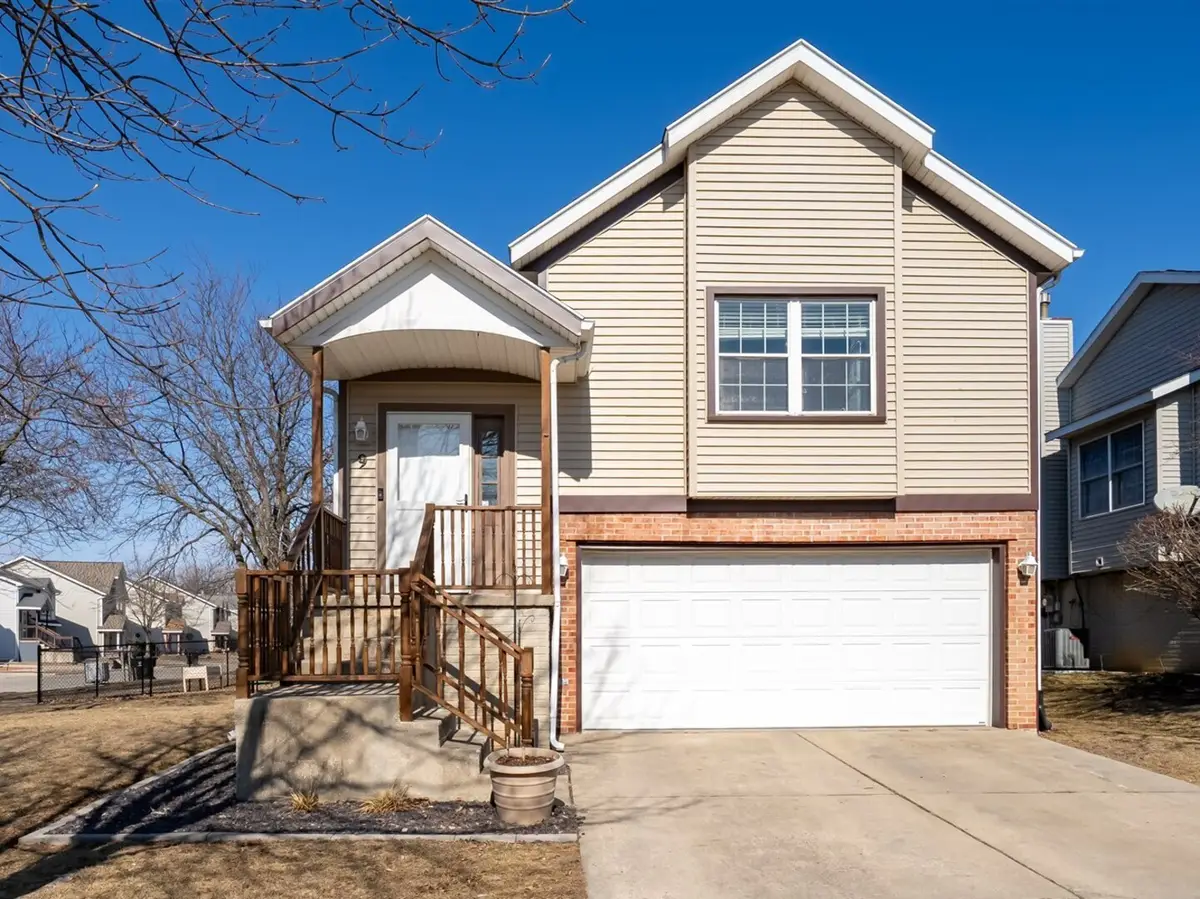 9 Parkshores Drive, Bloomington, IL 61701 - #1