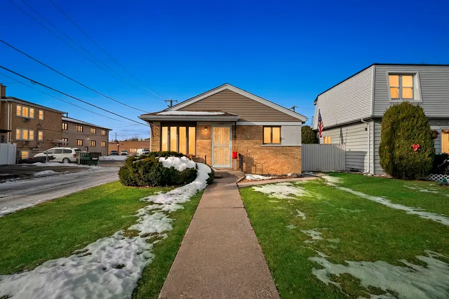 7852 Neenah Avenue, Burbank, IL 60459 - #2