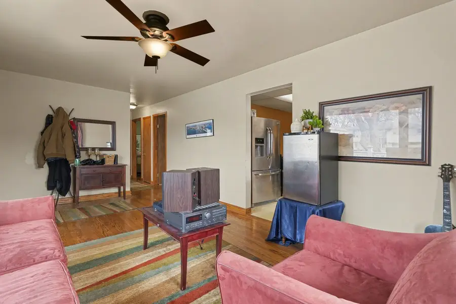 10541 S 84th Avenue, Palos Hills, IL 60465 - #3