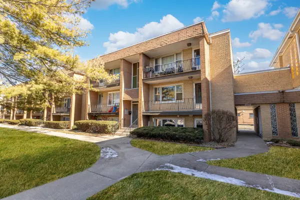 6419 S Oak Park Avenue #E-16, Chicago, IL 60638