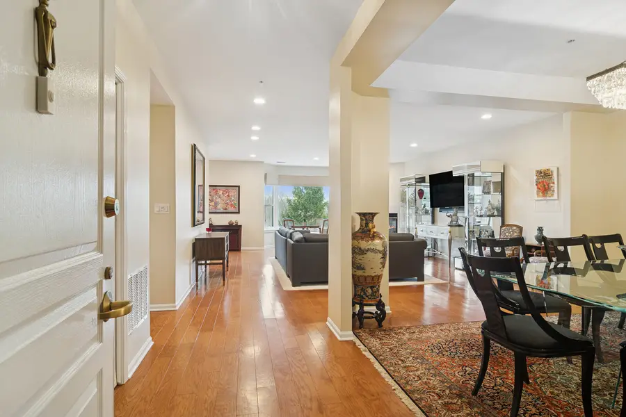 20 Trafalgar Square #401, Lincolnshire, IL 60069 - #3