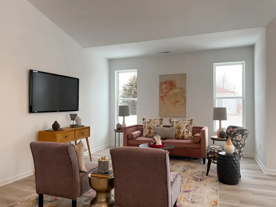 154 S Llanos Street, Cortland, IL 60112 - #3