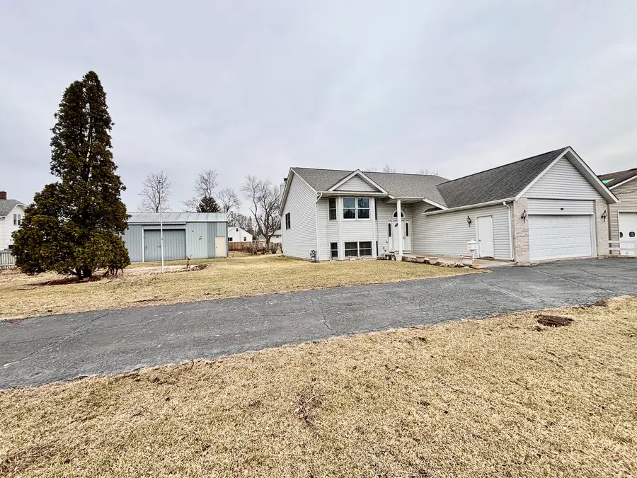 1306 S State Street, Belvidere, IL 61008 - #3