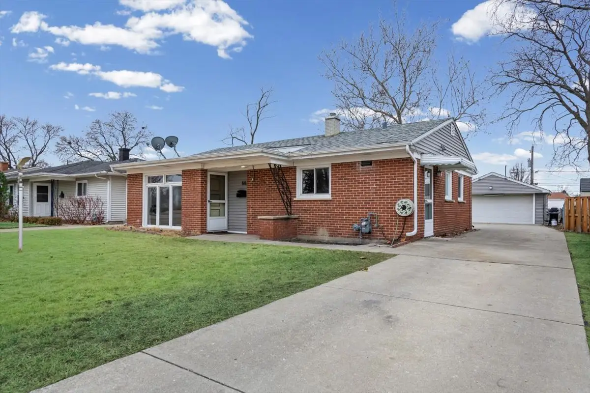 88 W Wayne Place, Wheeling, IL 60090 - #1