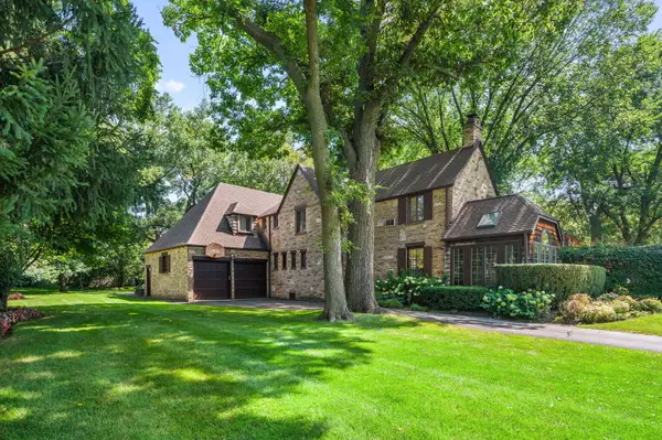 735 Grove Street, Glencoe, IL 60022