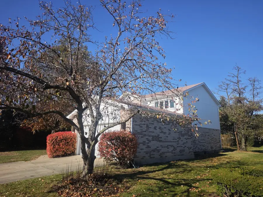 3820 Kiess Drive, Glenview, IL 60025 - #2