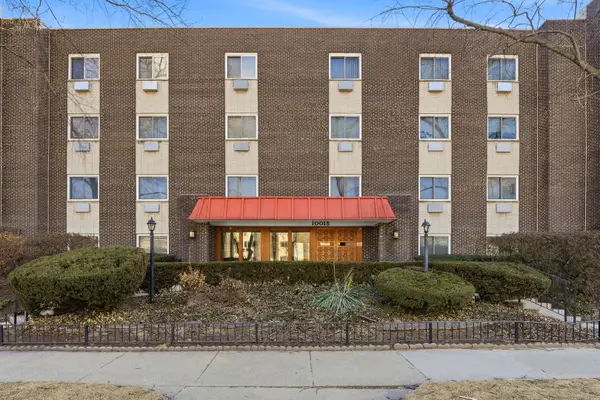 10015 Beverly Drive #205, Skokie, IL 60076