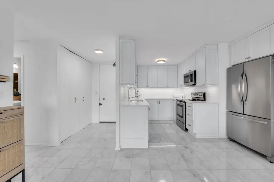 5855 N Sheridan Road #21J, Chicago, IL 60660 - #2