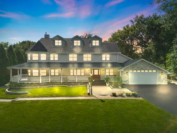 8S452 Bell Drive, Naperville, IL 60565