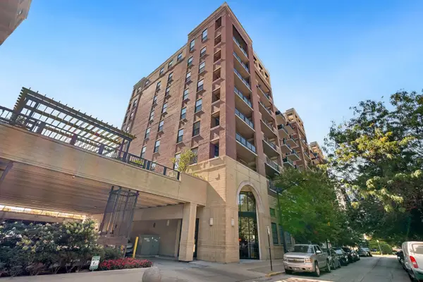 833 W 15th Place #315, Chicago, IL 60608