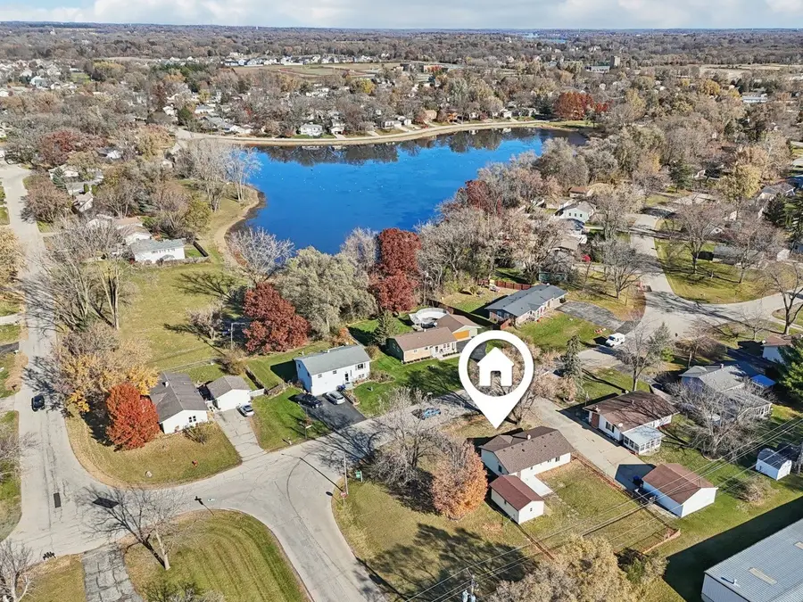 2413 Country Lane, McHenry, IL 60051 - #2