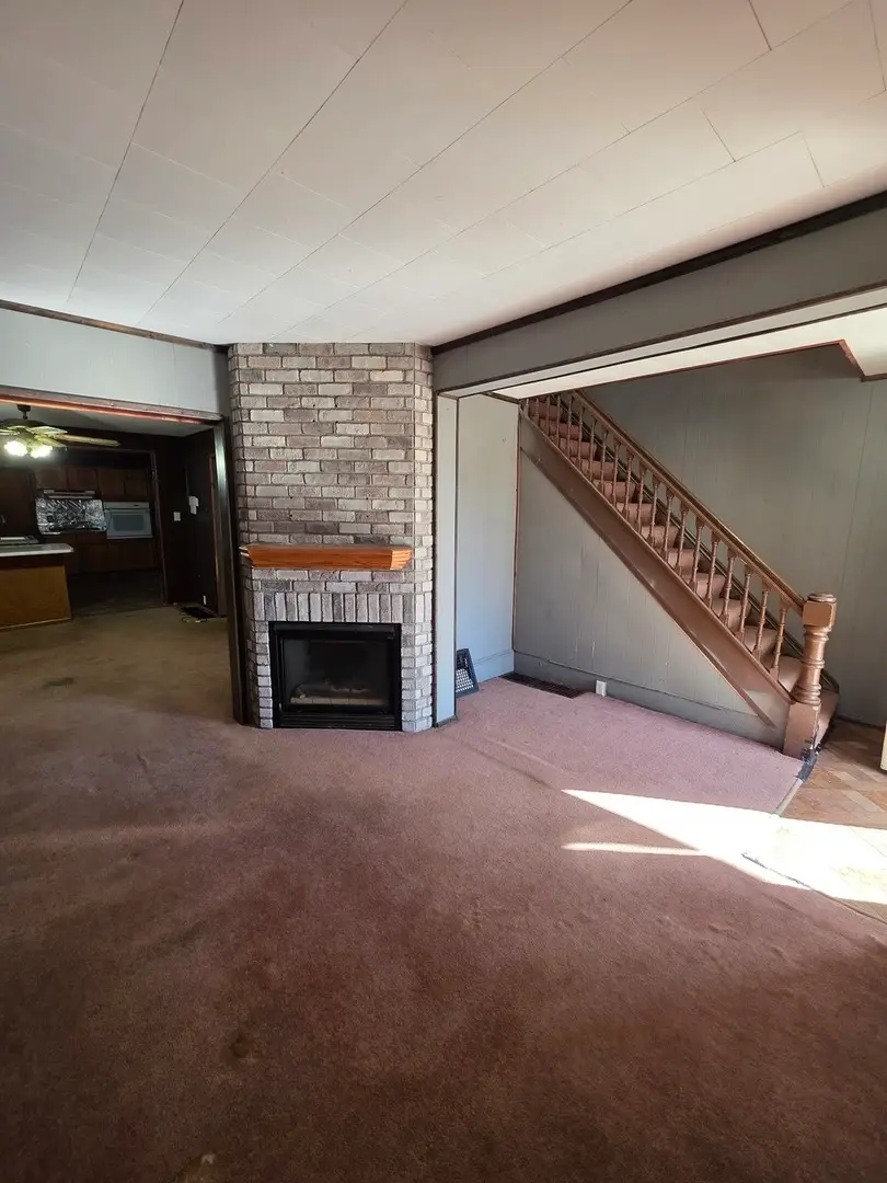 850 11th Avenue S, Clinton, IA 52732 - #3