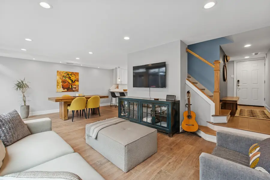 2906 N Sheridan Road, Chicago, IL 60657 - #3