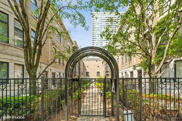 1816 S Indiana Avenue #D, Chicago, IL 60616