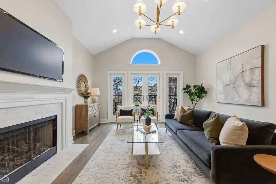 1035 W Taylor Street #3, Chicago, IL 60607 - #2