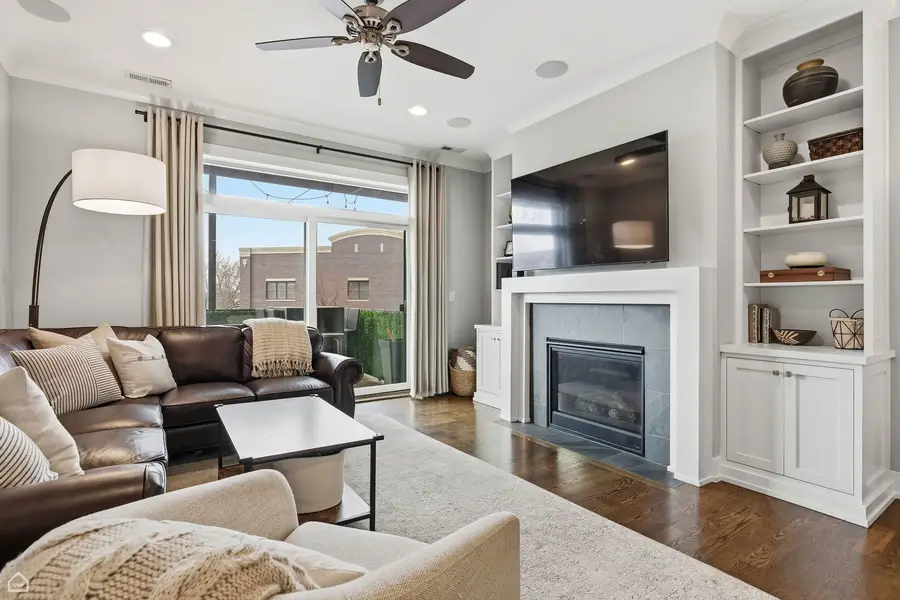 3047 N Oakley Avenue #301, Chicago, IL 60618 - #2