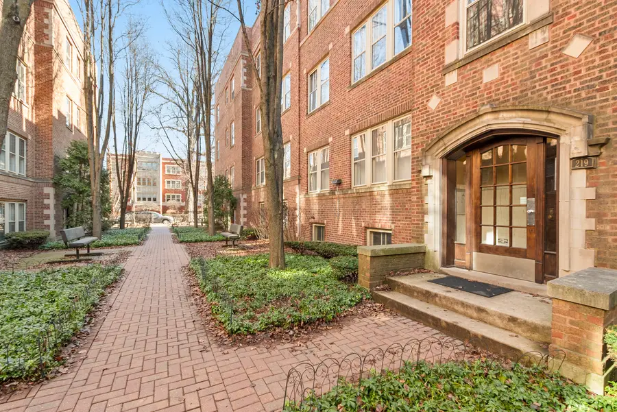 219 N Oak Park Avenue #1E, Oak Park, IL 60302 - #3
