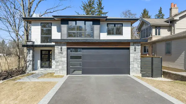 1752 Maclean Court, Glenview, IL 60025