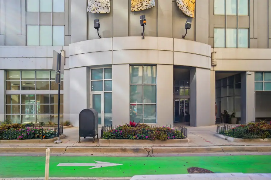 600 N Dearborn Street #1812, Chicago, IL 60654 - #3