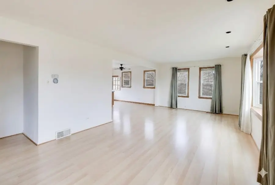 23576 N Melody Lane, Lake Zurich, IL 60047 - #3