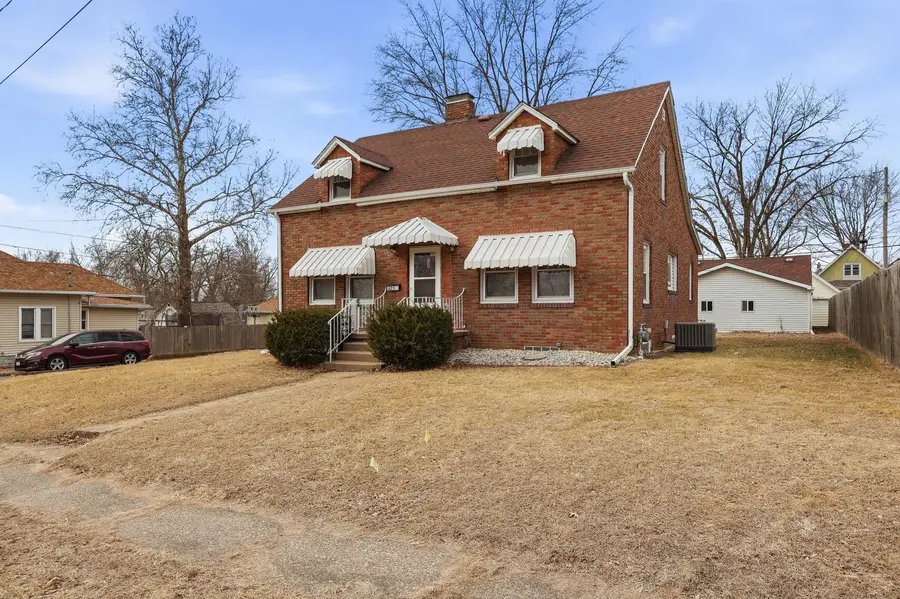 325 23rd Street, East Moline, IL 61244 - #2