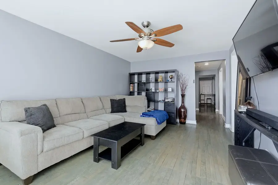 8412 S Manistee Avenue, Chicago, IL 60617 - #3