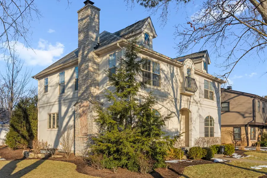 629 Kenwood Avenue, Libertyville, IL 60048 - #2