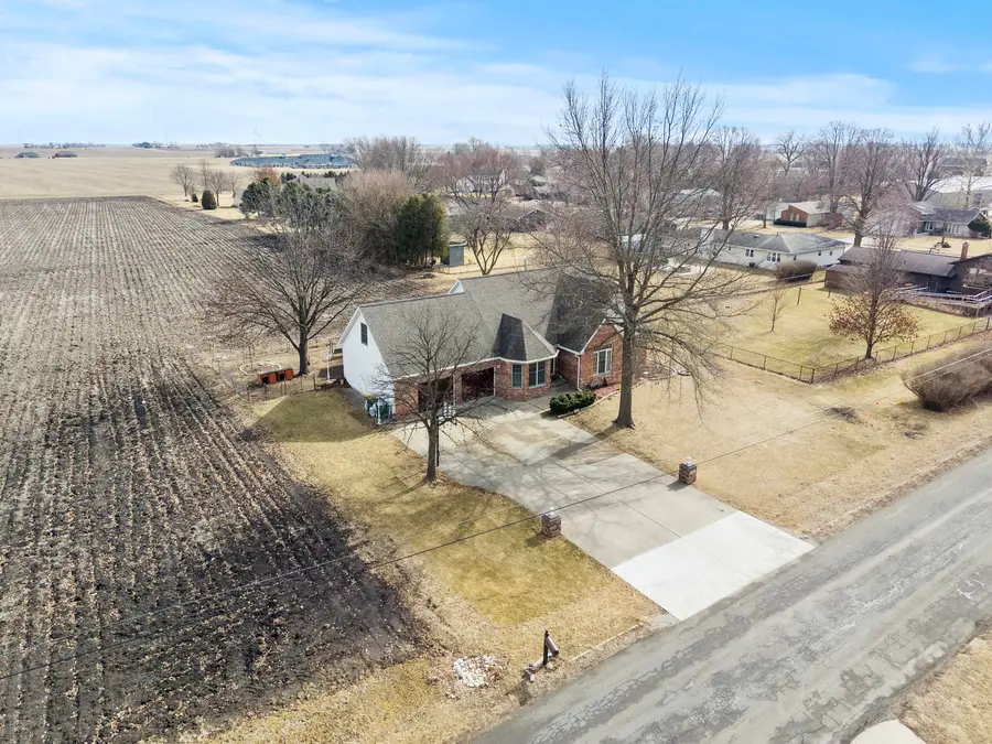 301 Fuller Avenue, Streator, IL 61364 - #2