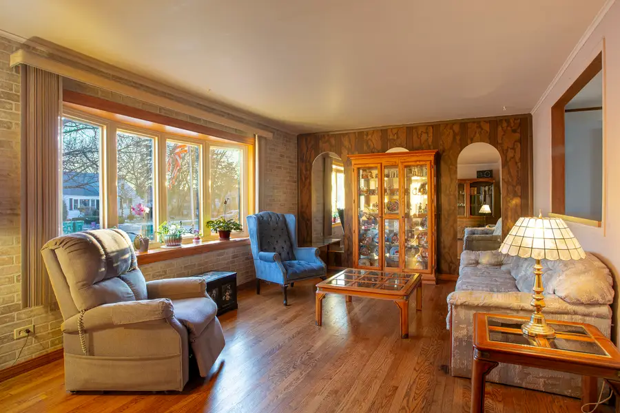 5640 W 84th Street, Burbank, IL 60459 - #2